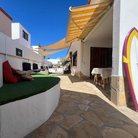Pura Vida Surf Camp & School Hostel La Oliva Ngoại thất bức ảnh