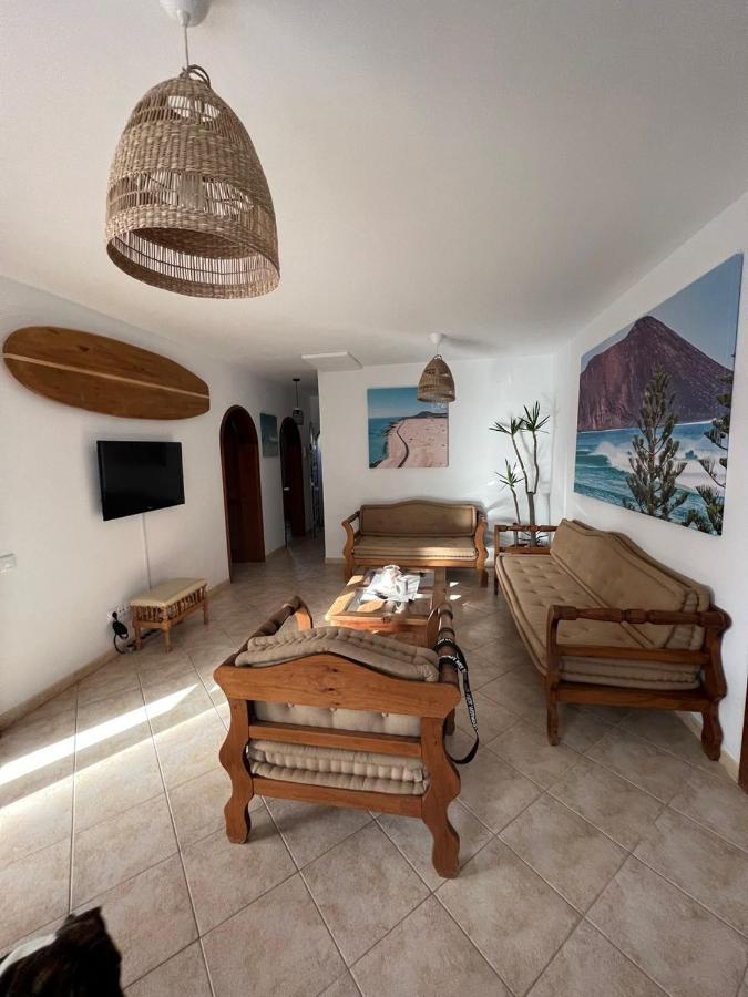 Pura Vida Surf Camp & School Hostel La Oliva Ngoại thất bức ảnh
