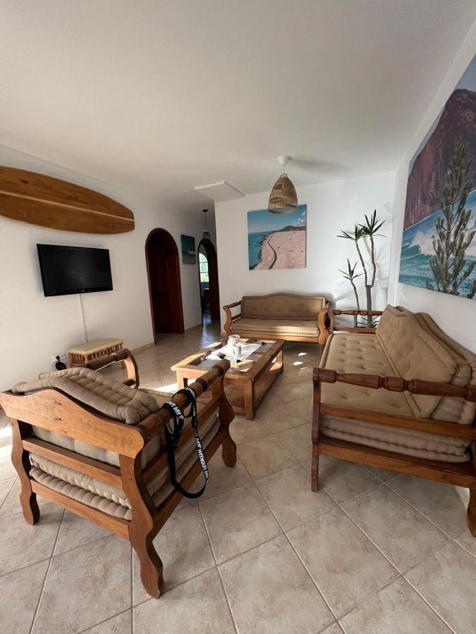 Pura Vida Surf Camp & School Hostel La Oliva Ngoại thất bức ảnh
