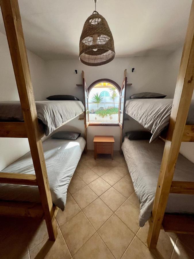Pura Vida Surf Camp & School Hostel La Oliva Ngoại thất bức ảnh